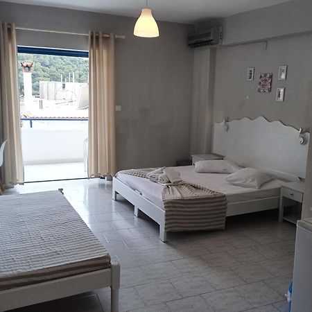 Blue & White Askeli Studios Poros Town 外观 照片